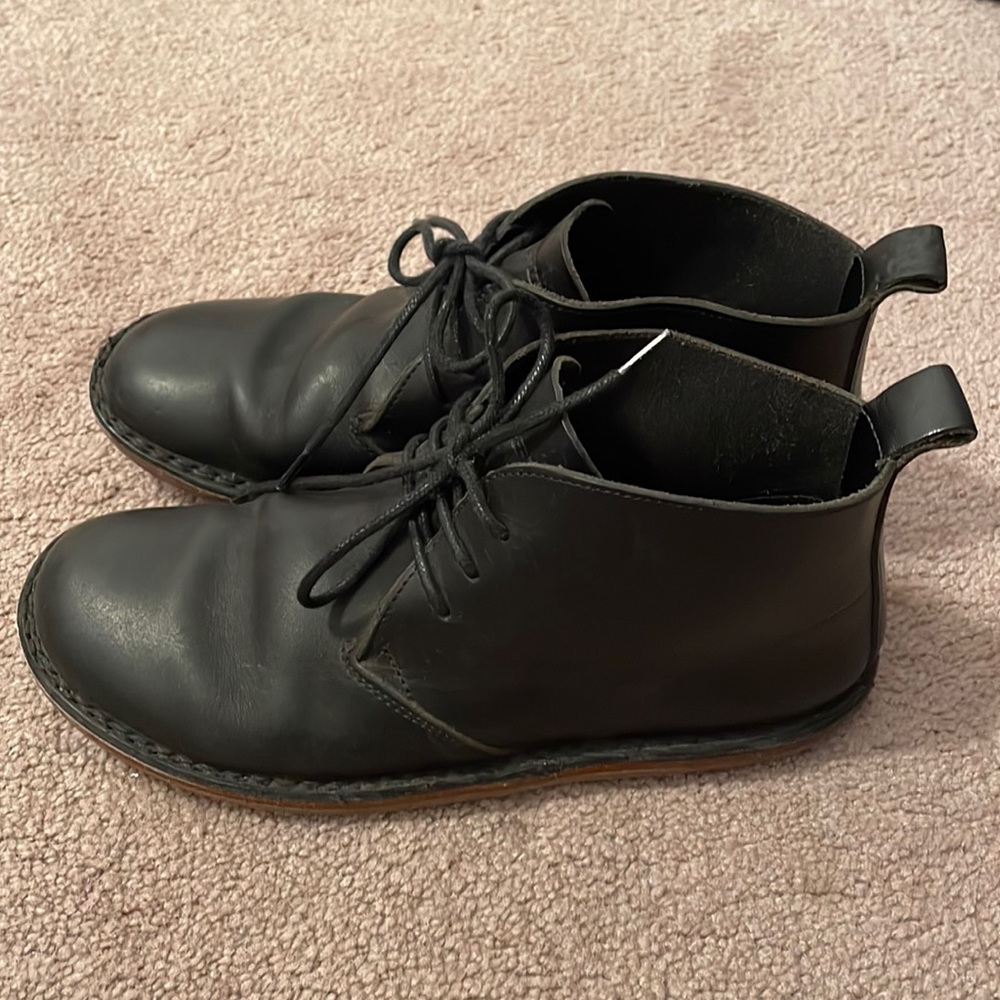 Handcut Vivobarefoot Black Leather Chukka Boots, Sz 37
